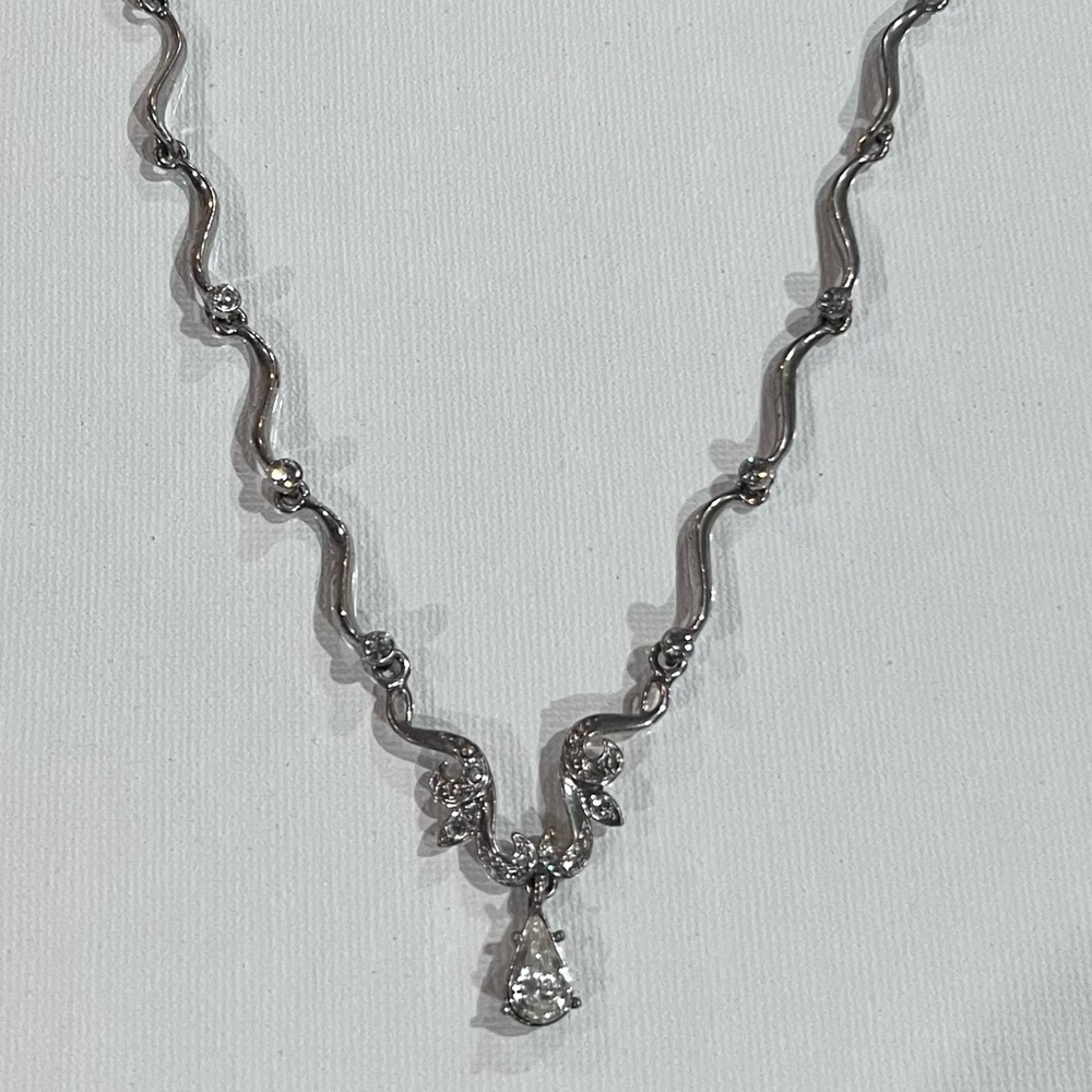 Avon rhinestone necklace